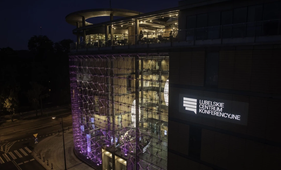 Lubelskie Centrum Konferencyjne nocą